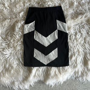 Synergy Organic Clothing XS Black & White Skirt